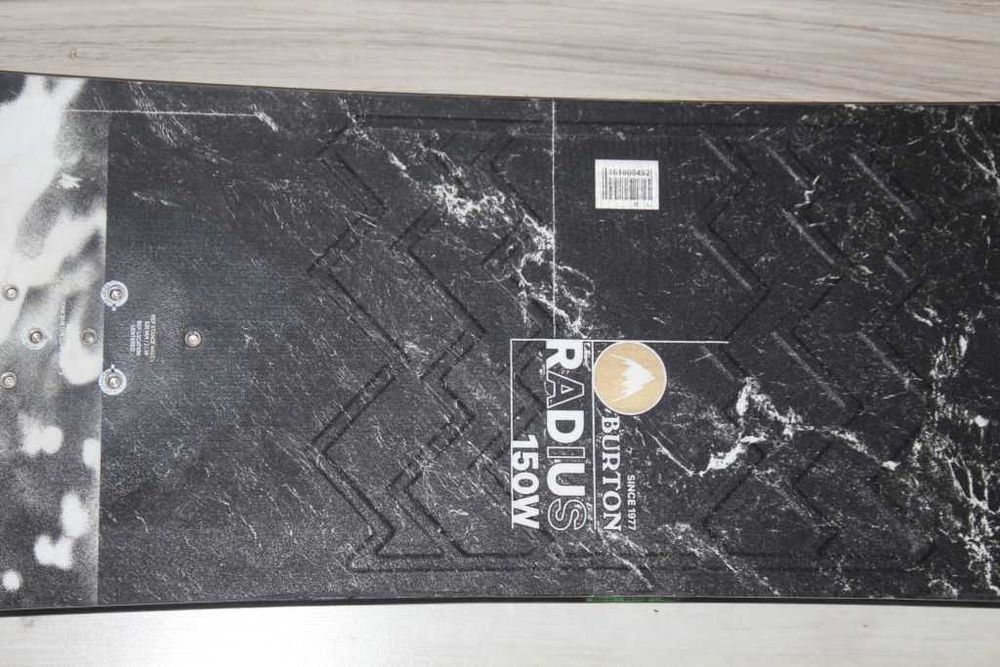BURTON Radius Flat Top 150cm 2024