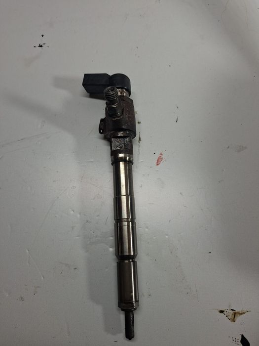 Injector Volkswagen Jetta 6 (2010-2014) 1.6 Cayc Motorina 2012 03L 130 277 B