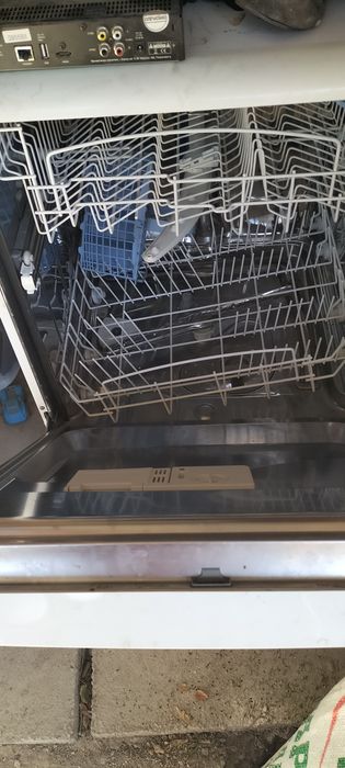 Продам посудомоечную машинку