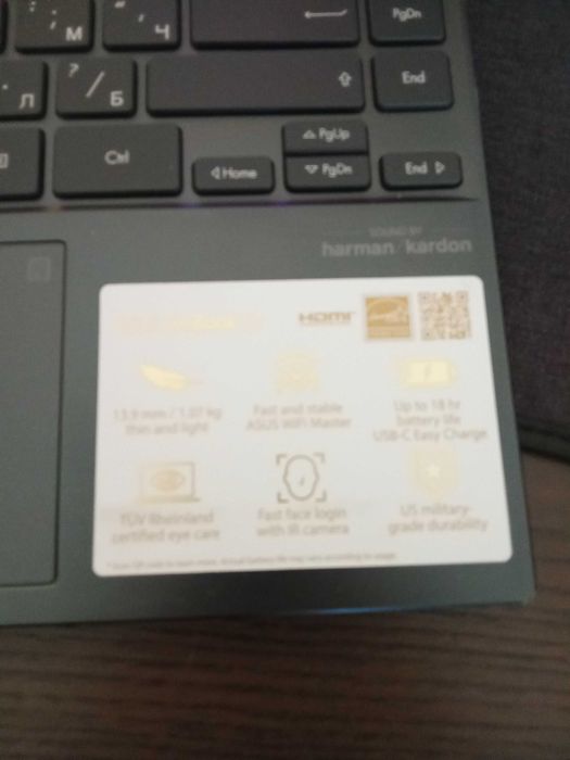 ASUS Zen Book13 OLED