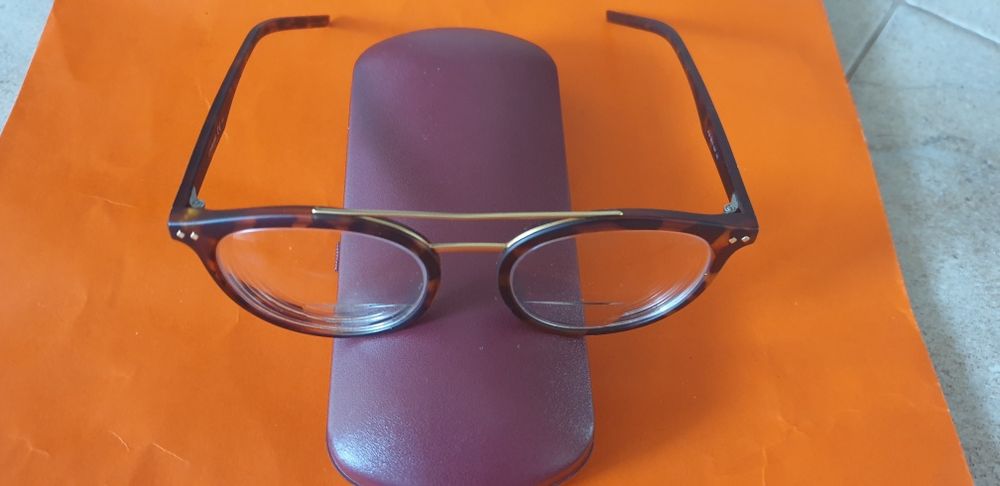 Ochelari Polaroid cu lentile varifocale