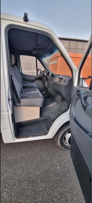 Mercedes Sprinter 2.7, basculabil pe 3 părți
