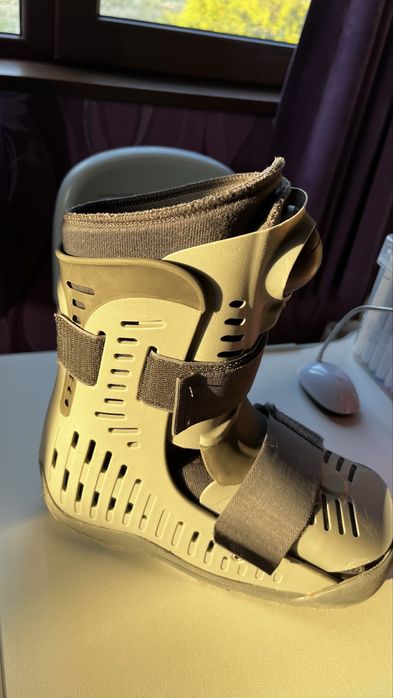 Ортопедична ортеза тип ботуш за крак