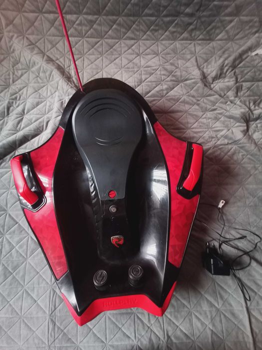 Детска електрическа кола Nighthawk, червена