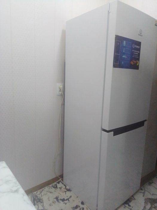 Холодильник "İ N D E S I T"