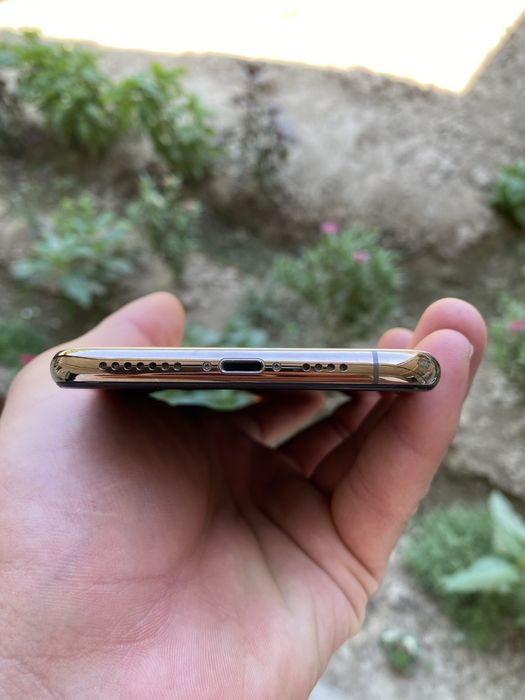 Iphone xs max.