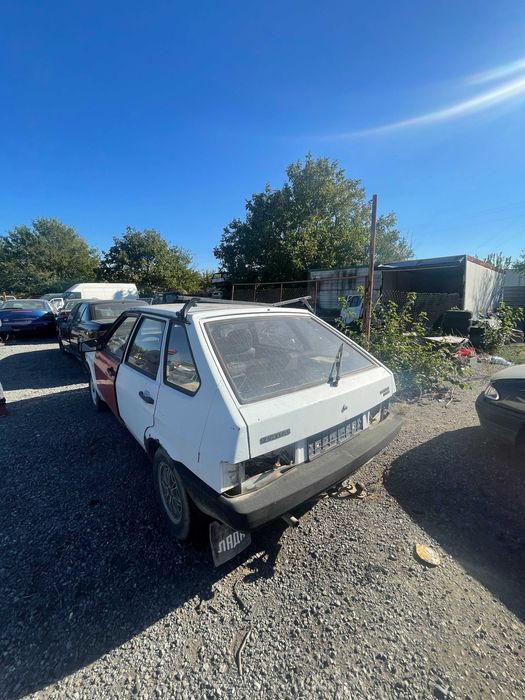 Lada Samara 1992 на части