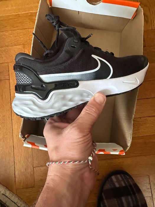 Дамски маратонки Nike Renew RUN 3