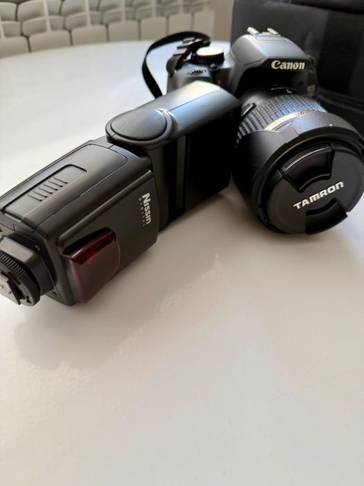 Aparat foto Canon DSLR 650D