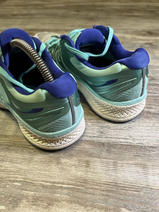 Saucony TRIUMPH ISO 4 - дамски маратонки. EU38