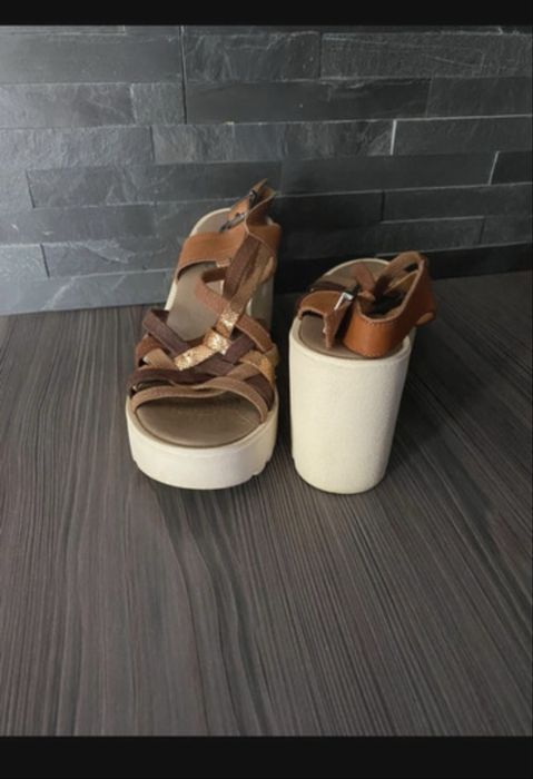 Sandale din piele ! Talpa soft! Usoare !