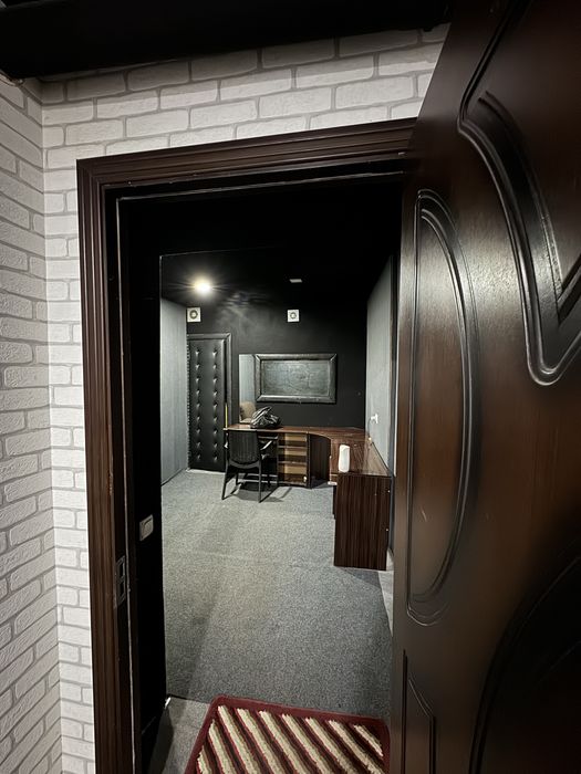 Studio ga joy yol yuzida podvolda