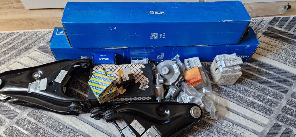 Se vinde următoarele piese pentru Logan/Renault