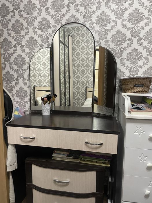 Туалетный столик