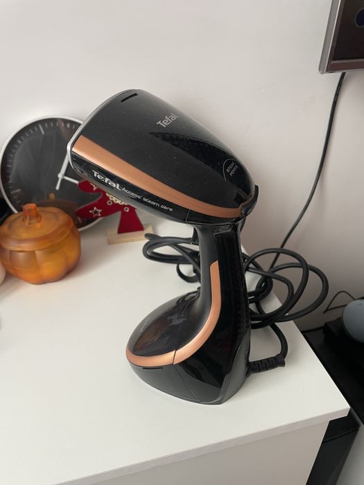 Aparat de calcat vertical cu abur Tefal Access Steam Care