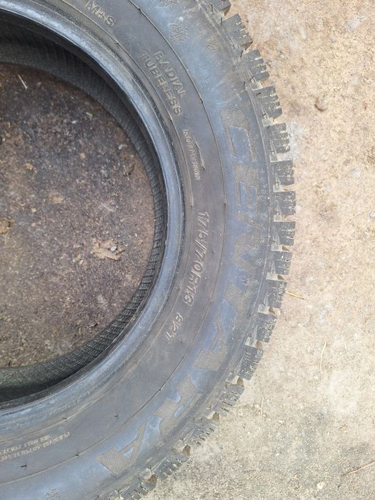 Продается комплект покрышек диаметр  на 13