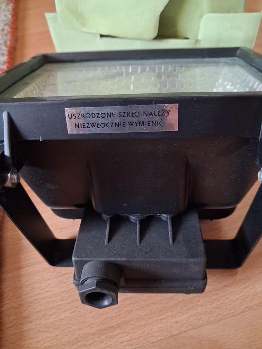proiector/reflector cu halogen de 500W,