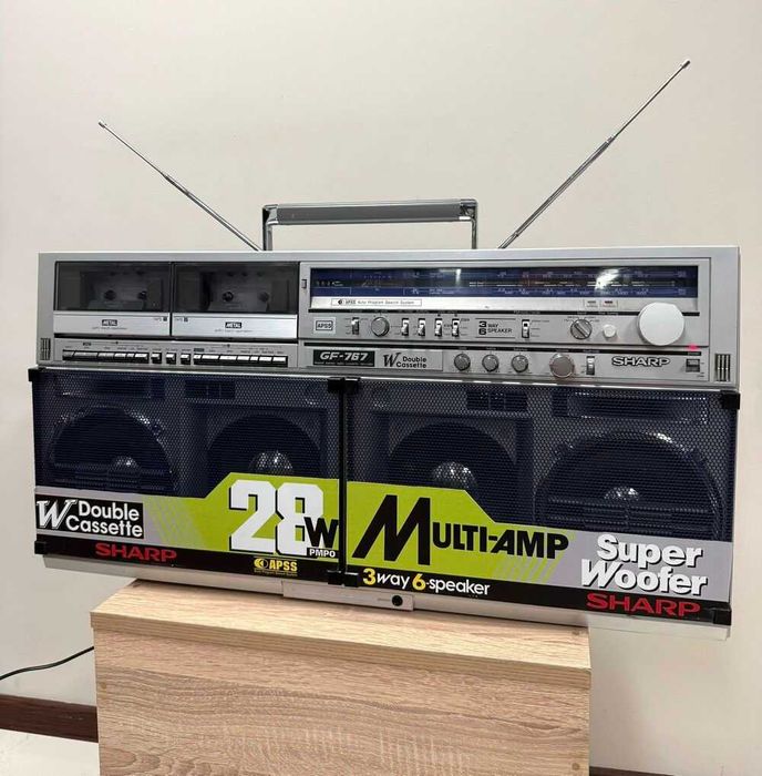 Колекционерски ретро радиокасетофон SHARP GF 767 Z Boombox