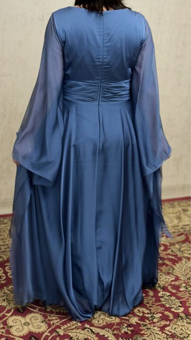 Шикарное вечернее платье