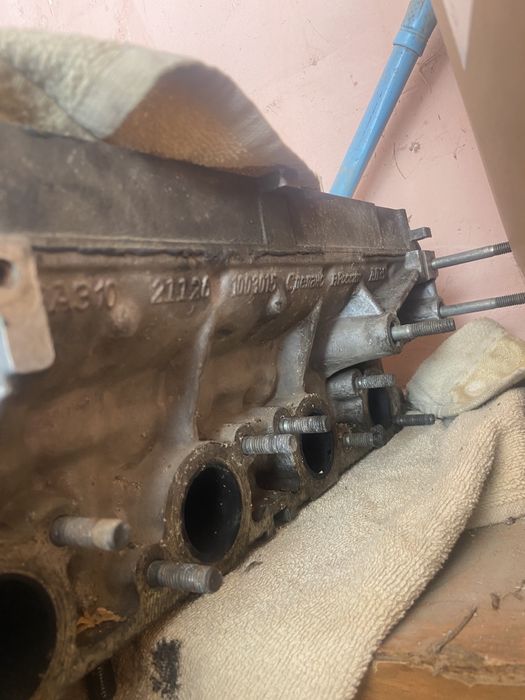 Продам головку от приоры 16кл