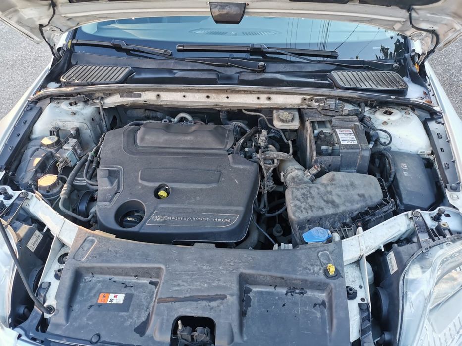 Vând Ford Mondeo