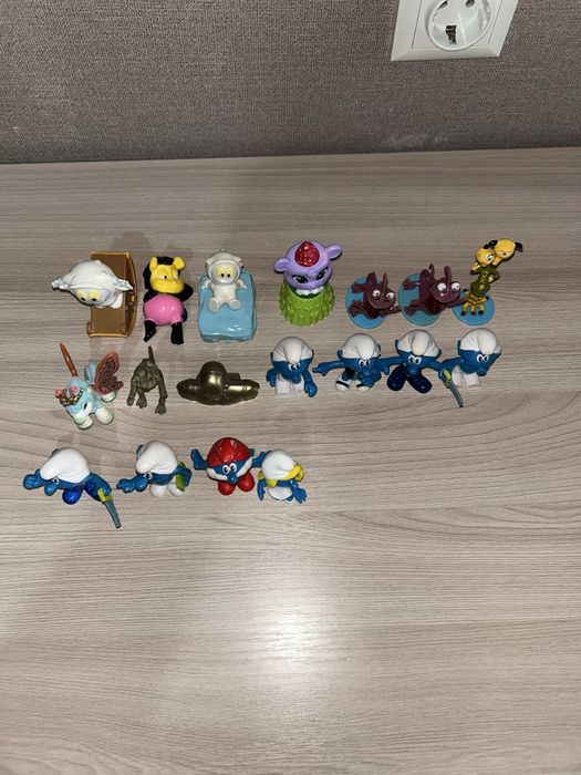 Игрушки киндер макси, KFC, нестле