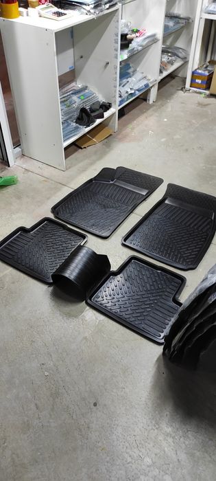 Полики в салон Шевроле Кобальт