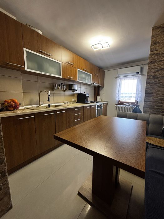 Mobila bucatarie completa cu toate utilitatlie