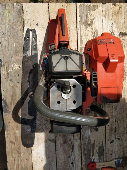 Хускварна 242xp отлично работеща