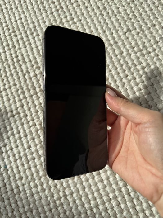 Продам Айфон 14 про