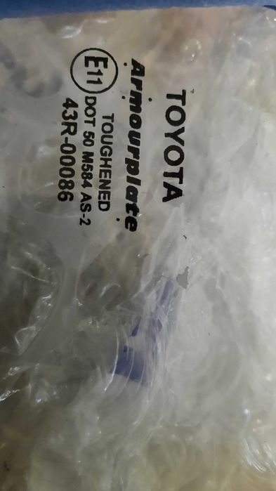 Стъкло хайлукс дясна врата