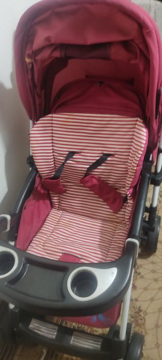 Продаю очень прочную импортную коляску очень удобную