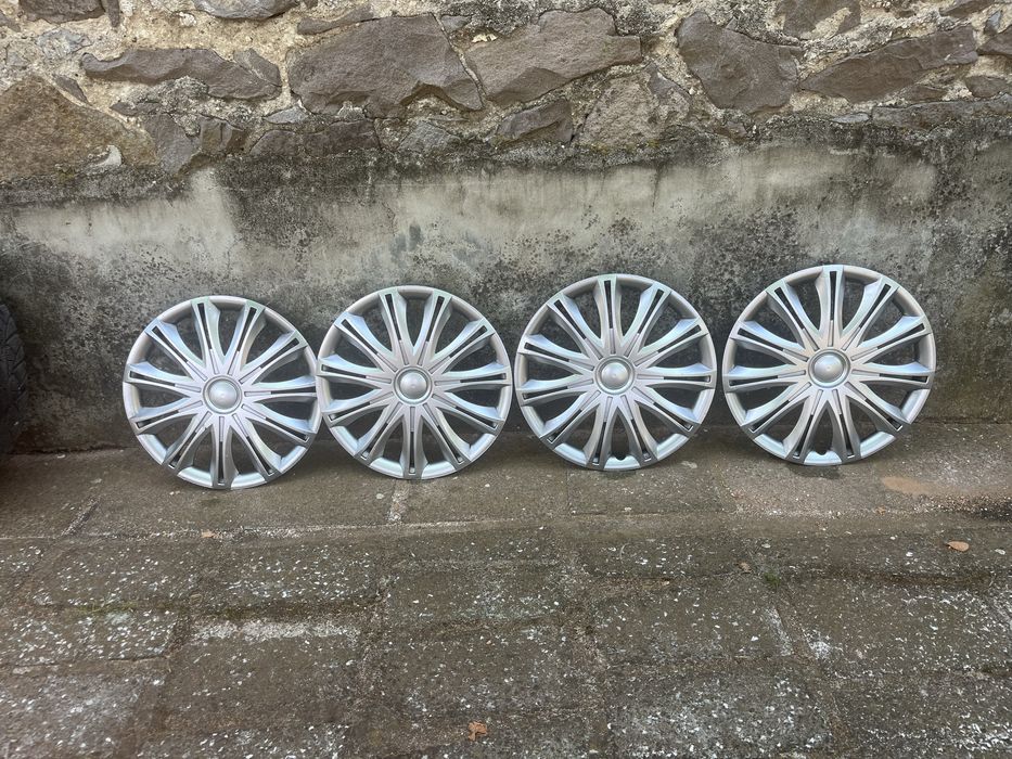 Зимни гуми с джанти 15” + тасове