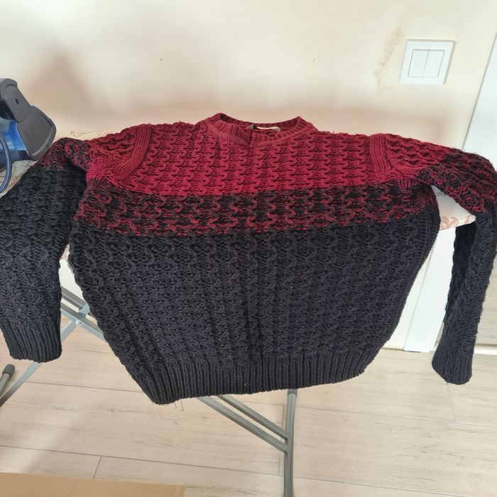 Продажа мужской одежды.