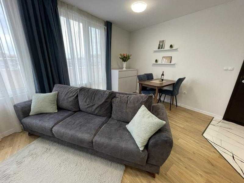 Дава се под наем Двустаен апартамент в Бургас, Лазур - 76 кв.м за 561 € - Снимка #4