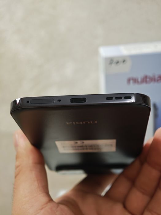 Nubia Air Ca Nou 20 ram cu 256