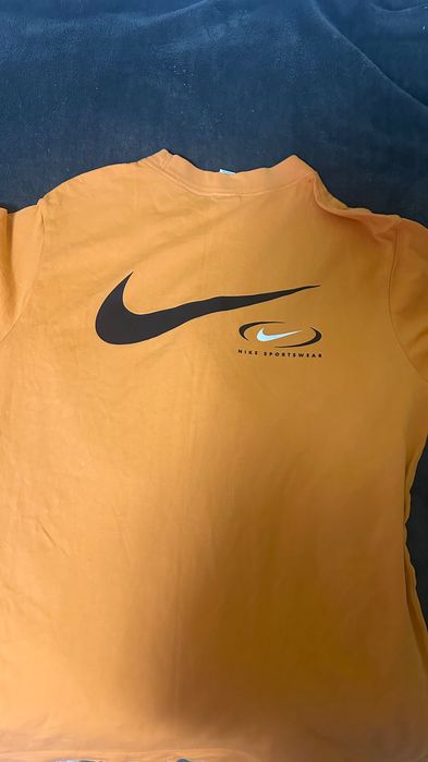 Дамска тениска на Nike