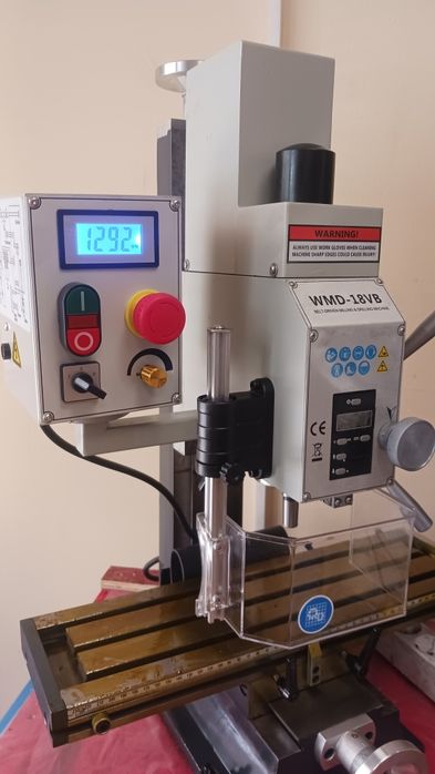 НОВА фреза за метал UNIMARK WMD18VB  Клинове на направляващите.Ремъчно предаване. 900W – вариатор 50–2500 об./мин