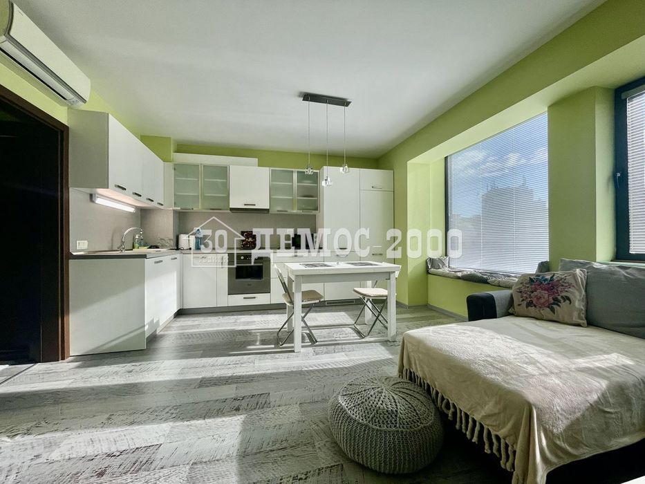 Двустаен обзаведен апартамент с паркомясто до ВИНС