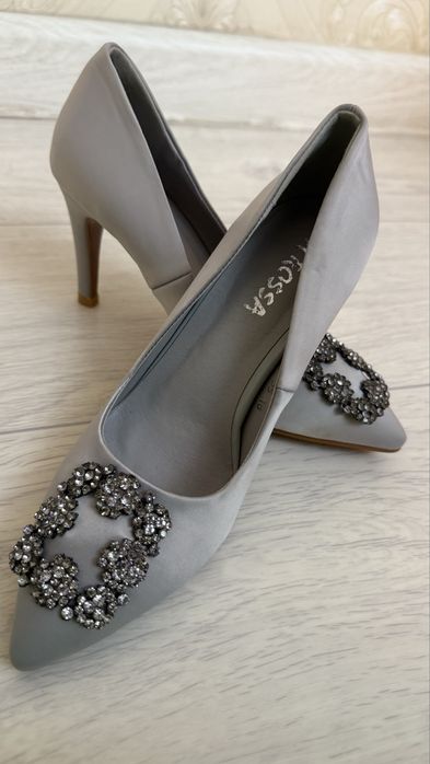 Продаю новые туфли