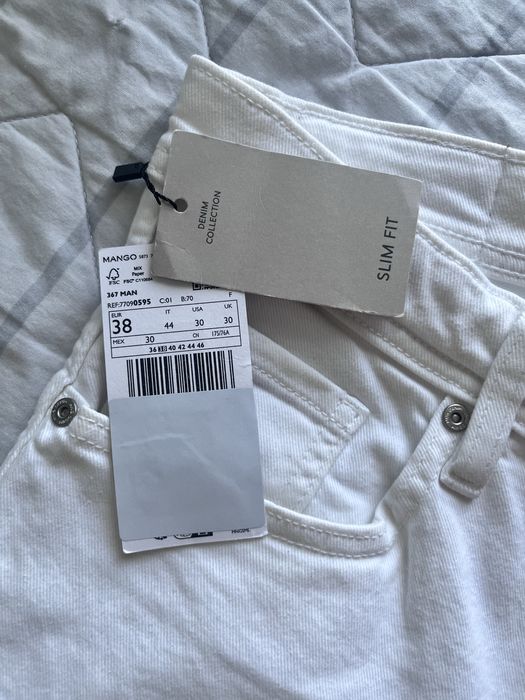 Blugi scurti barbati Mango slim fit, noi-cu eticheta