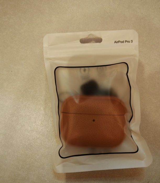 Husa silicon Iphon 17 pro + husa silicon pentru căști AirPods Pro 3