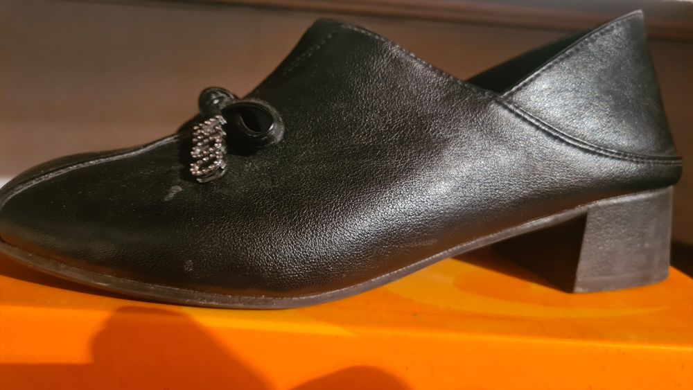 Продам обуви 37,36 размеры