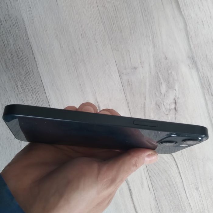 Айфон 13 128 в отличном состояний