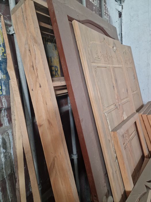 Двери окна из дерева