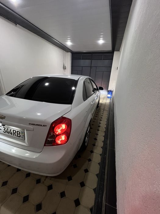 Lasetti Gentra qilinga moshin zur xolatda