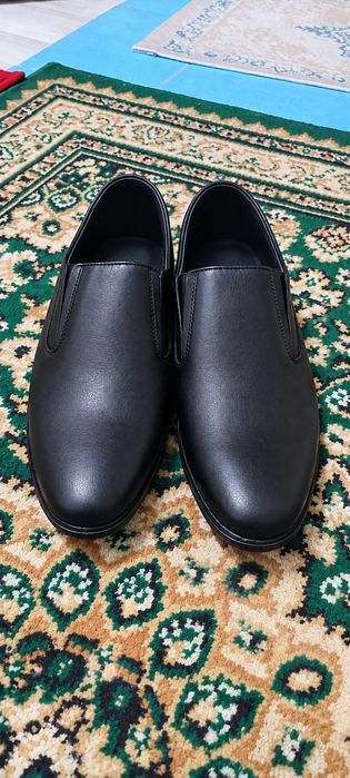 Новые мужские классические туфли

Продаются новые, не ношеные чёрны