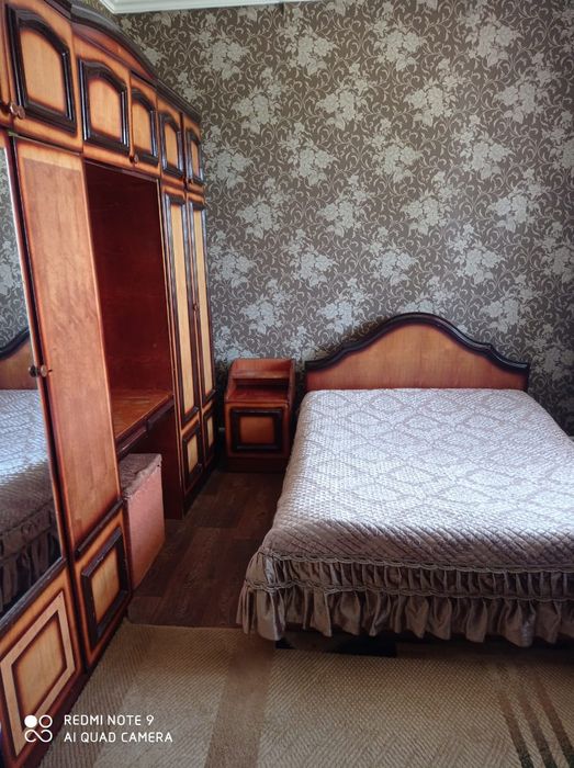 Продам спальный гарнитур