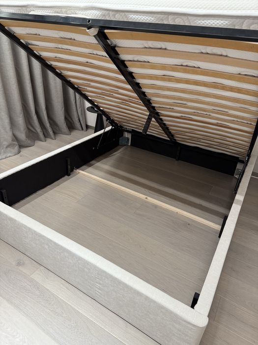 НОВО Тапицирано легло за матрак 160/200 см.