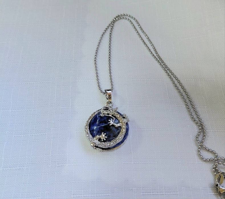 Кулон Дракон из натуральных камней.